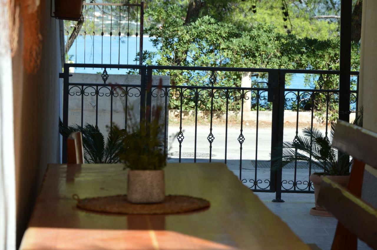 Apartments Viki Trogir Exterior foto